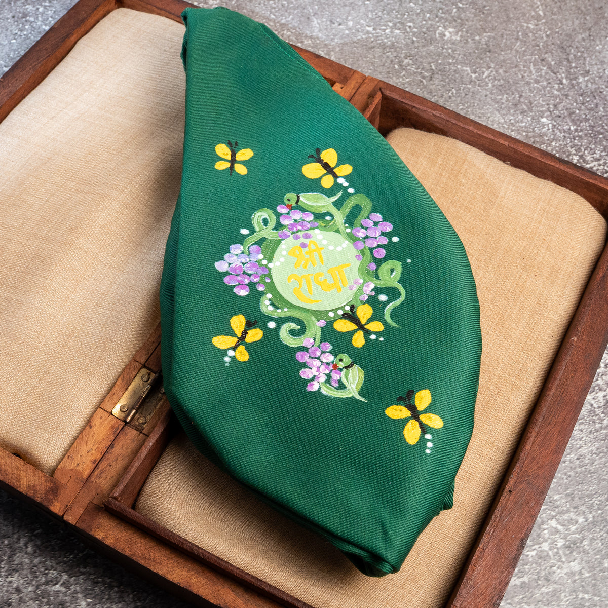 Hand-Painted Japa Mala Beadbag - Radha Krishna