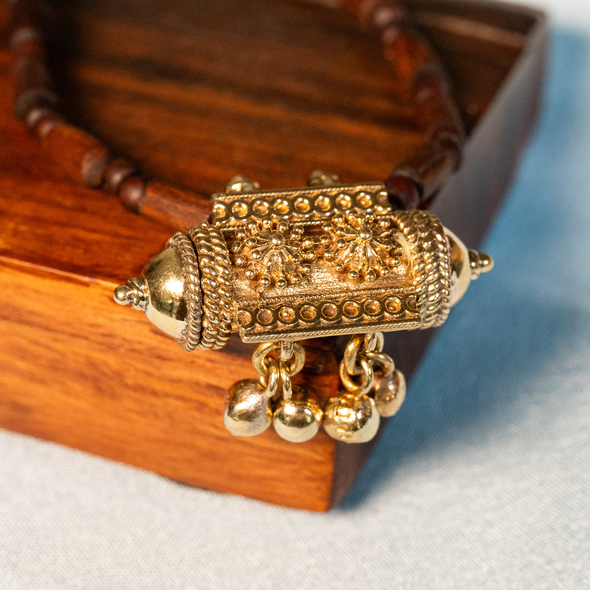Pushpa Narasimha Kavacha Pendant – Panchaloha