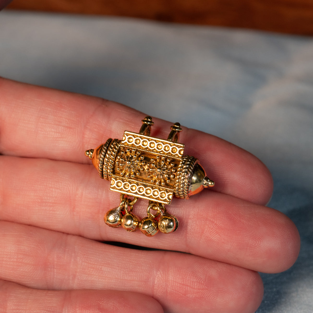 Pushpa Narasimha Kavacha Pendant – Panchaloha