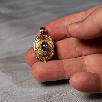 Pearl Locket Kavacha – Offered to Narasimha – Panchaloha