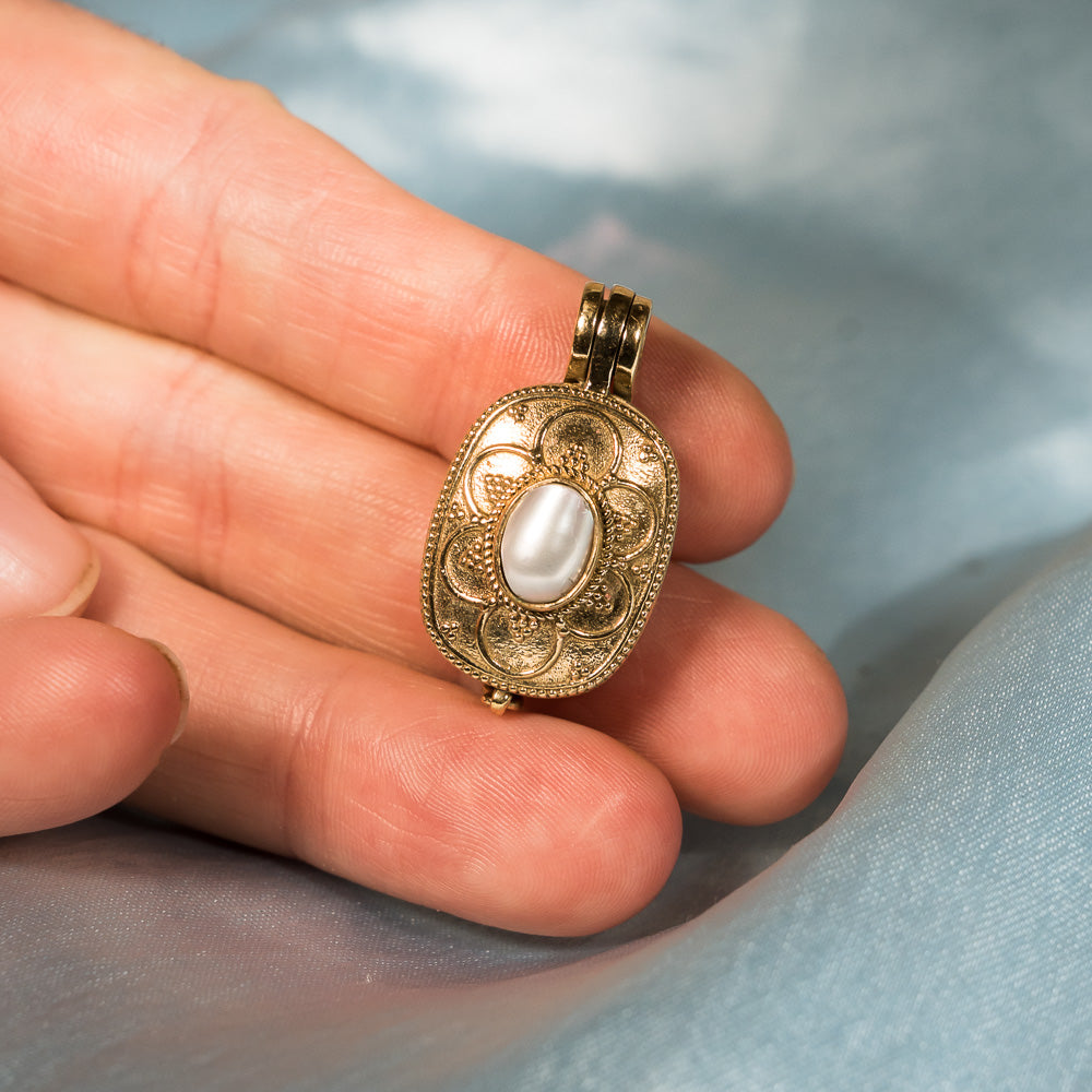 Pearl Locket Kavacha – Offered to Narasimha – Panchaloha