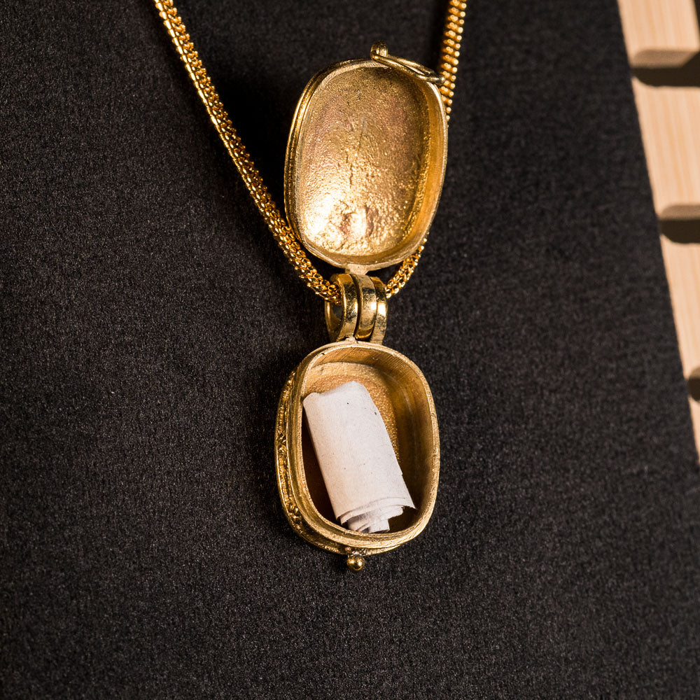 Pearl Locket Kavacha – Offered to Narasimha – Panchaloha