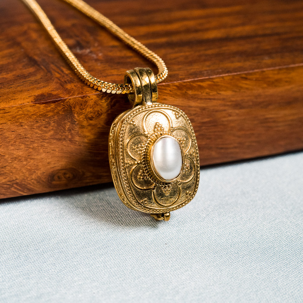 Pearl Locket Kavacha – Offered to Narasimha – Panchaloha