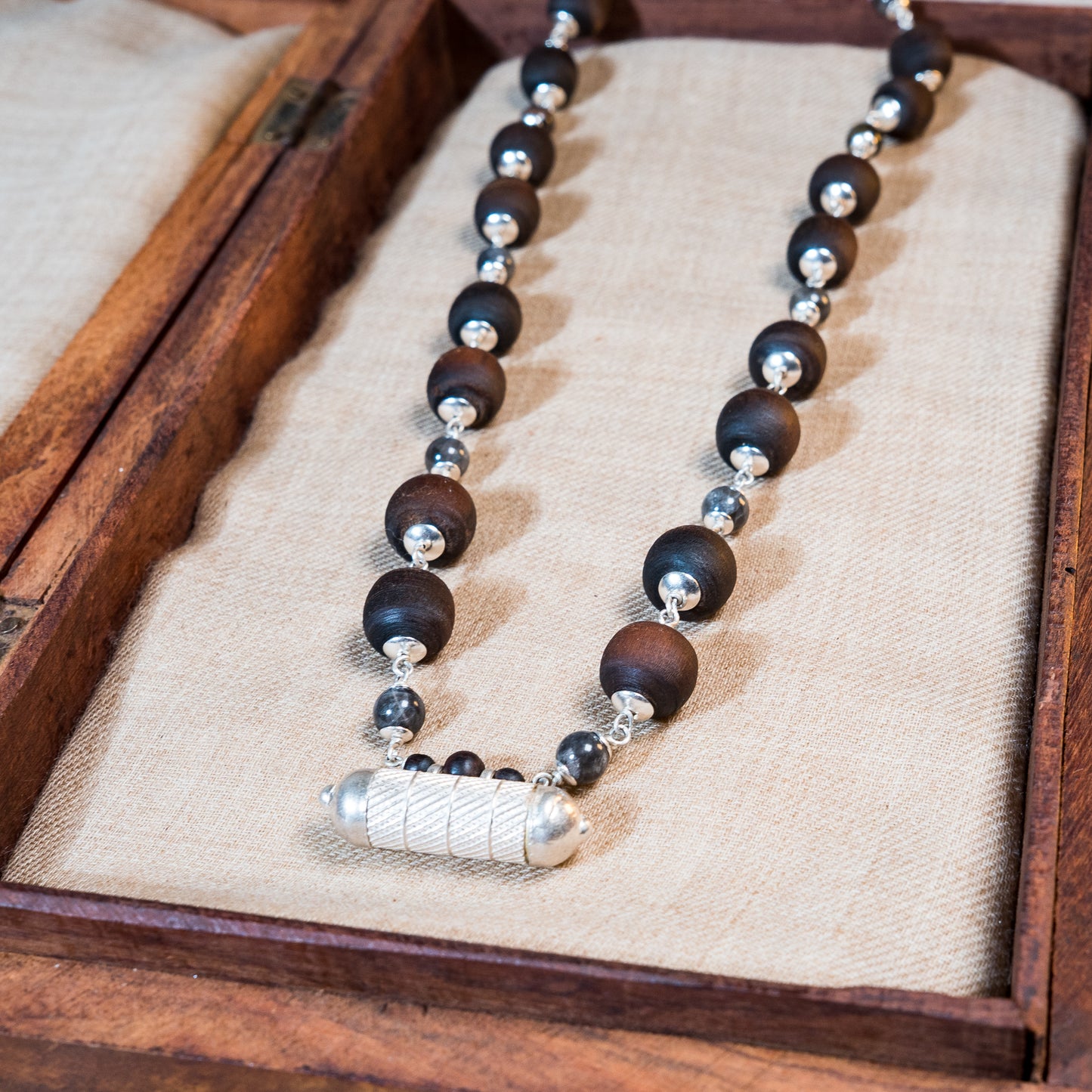 Dṛḍha mala - Silver Tulsi Mala - Anwavering Strength