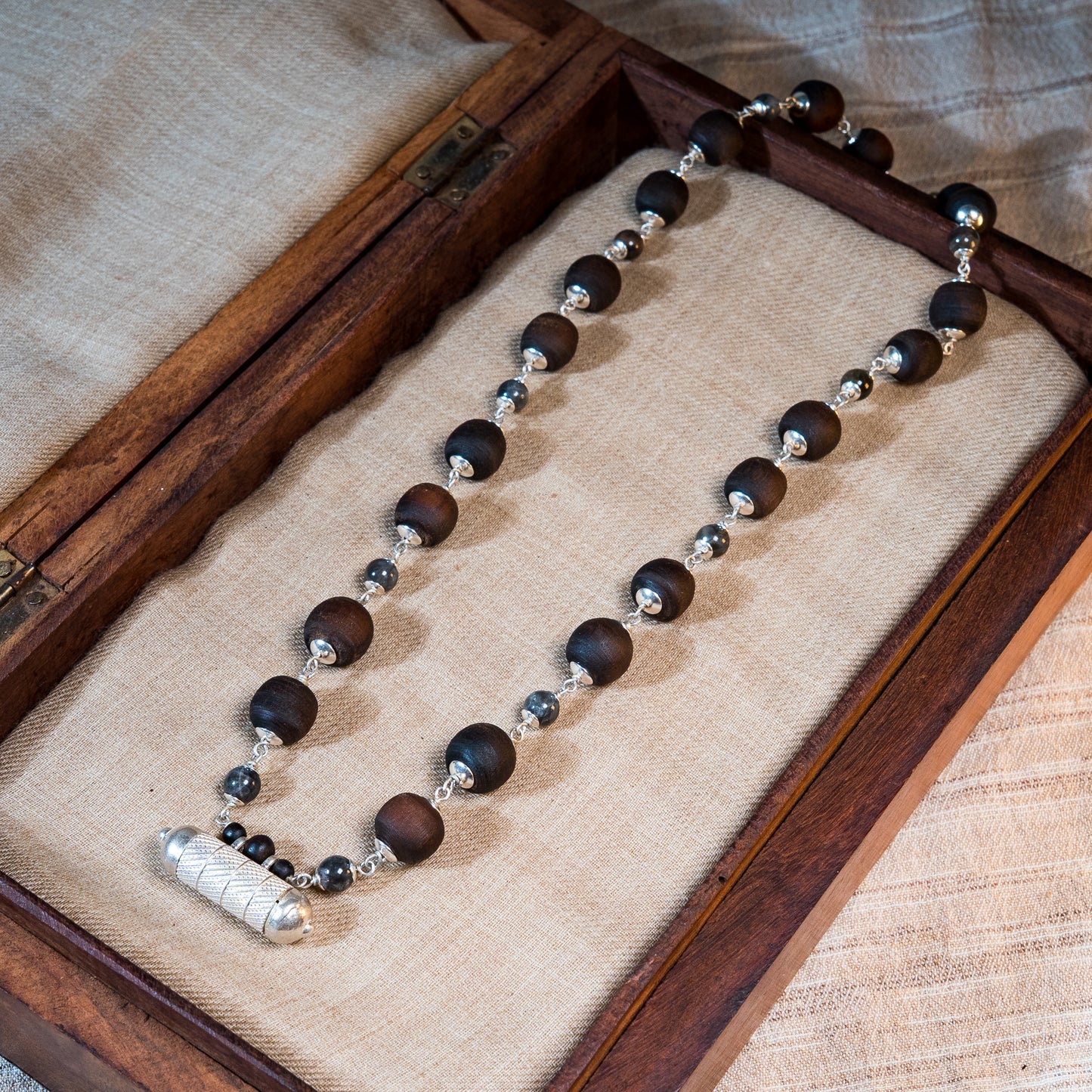 Dṛḍha mala - Silver Tulsi Mala - Anwavering Strength